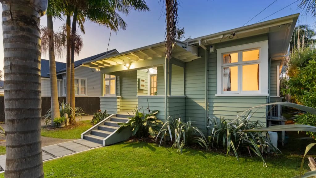 Jacinda Ardern's Sandringham House Goes To July Auction With $2.12m Estimate