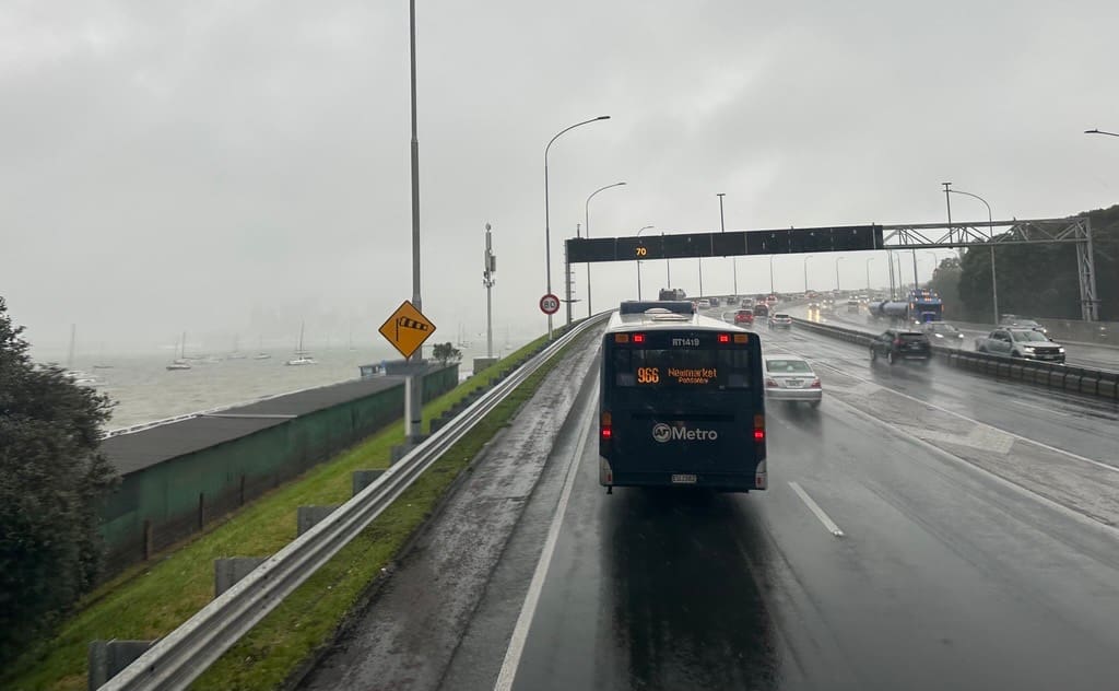 NZTA Warns Auckland Harbour Bridge Could Close Briefly During 95km/h Gusts